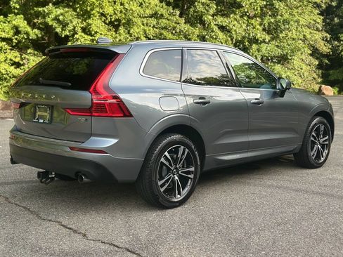 Used 2021 Volvo XC60 T5 Momentum w/ Premium Package AWD/4WD image 8