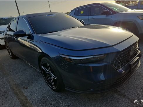 Used 2023 Honda Accord EX image 6