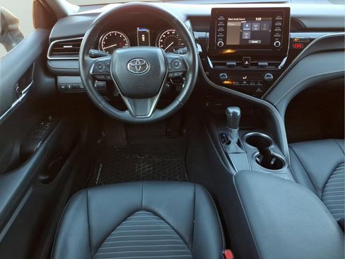 Used 2024 Toyota Camry SE FWD image 9