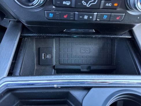 Used 2020 Ford F250 Platinum w/ FX4 Off-Road Package image 36