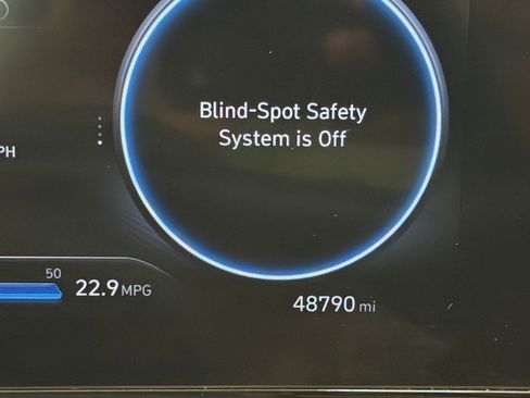 Used 2025 Hyundai Elantra SEL FWD image 21