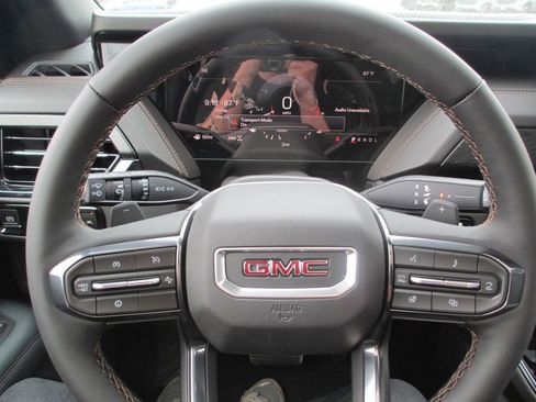 New 2026 GMC Yukon XL AT4 AWD/4WD image 18