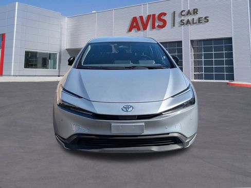 Used 2024 Toyota Prius LE image 2