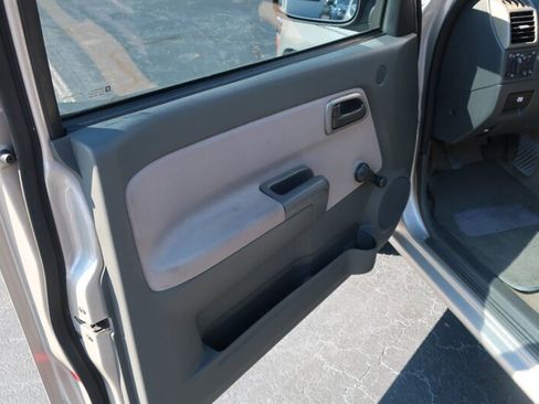 Used 2004 GMC Canyon SLE image 15