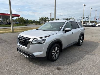 Used 2024 Nissan Pathfinder SL