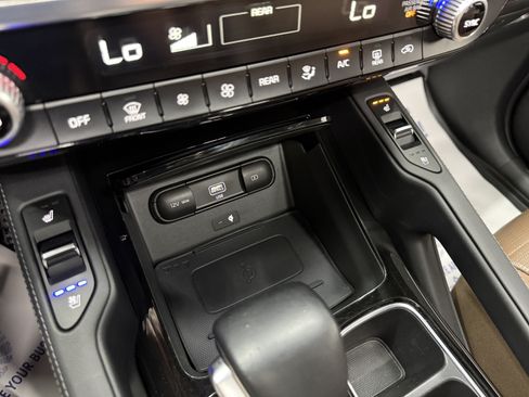Used 2022 Kia Telluride SX w/ SX Prestige Package AWD/4WD image 20