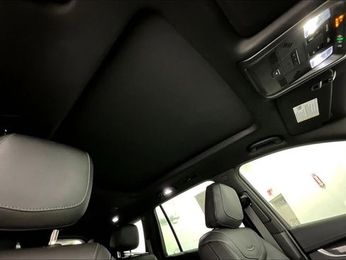 Used 2024 Cadillac XT6 Sport w/ Technology Package image 20