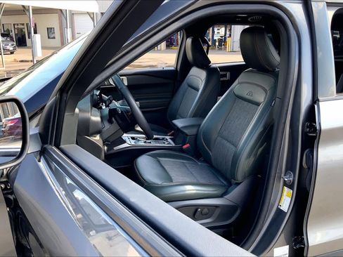 Used 2024 Ford Explorer Timberline image 7