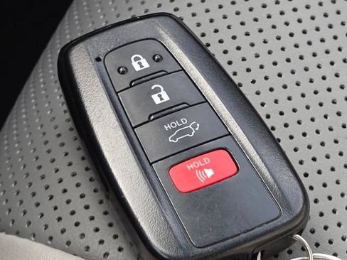 Used 2024 Toyota RAV4 Limited AWD/4WD image 37