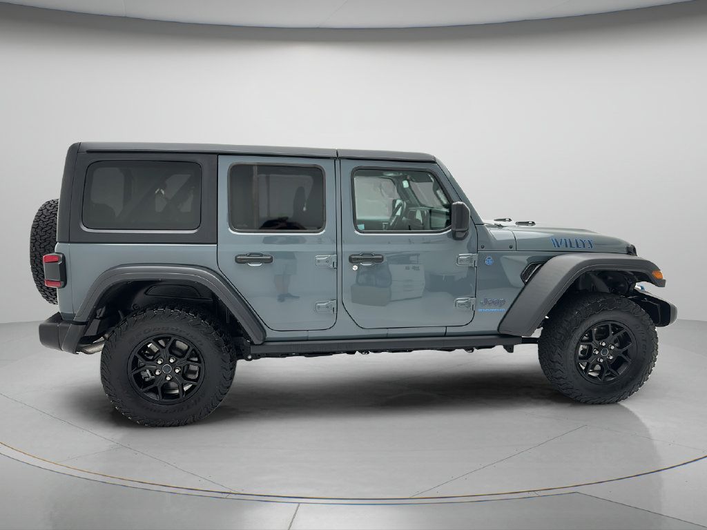 Used 2024 Jeep Wrangler Unlimited AWD/4WD image 6