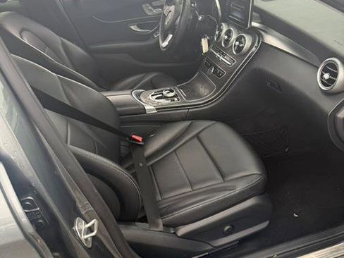 Used 2017 Mercedes-Benz C 300 4MATIC Sedan image 9