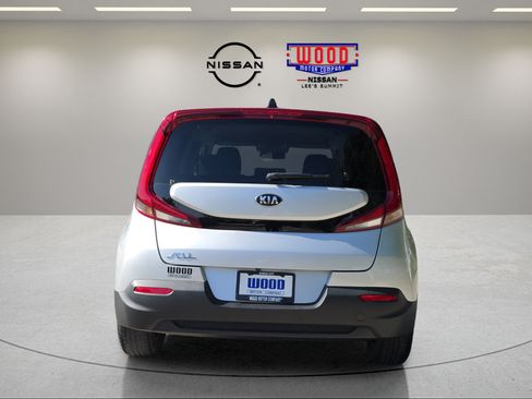 Used 2021 Kia Soul LX FWD image 3