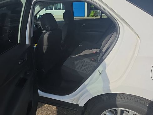 Used 2024 Chevrolet Equinox LT AWD/4WD image 12