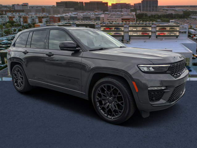Certified 2025 Jeep Grand Cherokee Summit w/ Obsidian Package AWD/4WD image 1
