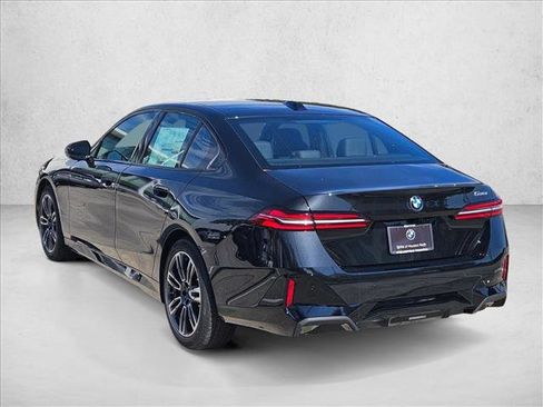 New 2026 BMW 530i w/ M Sport Package image 7