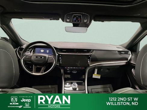New 2026 Jeep Grand Cherokee Limited AWD/4WD image 2