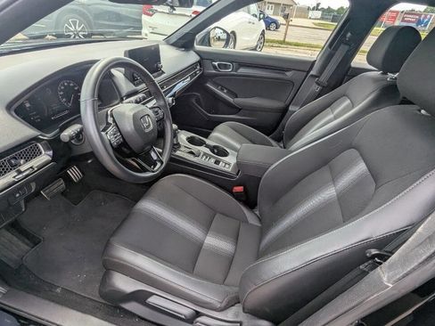Used 2025 Honda Civic Sport image 16