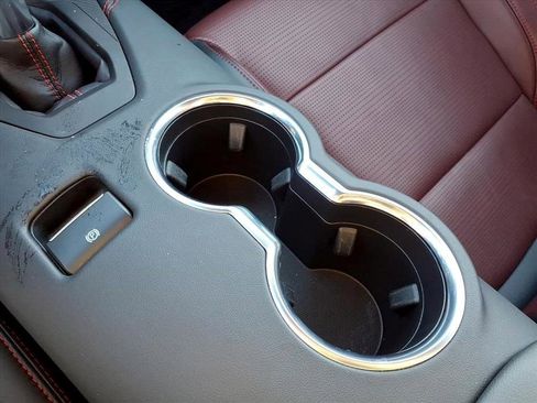 Used 2025 Ford Mustang GT Premium image 30