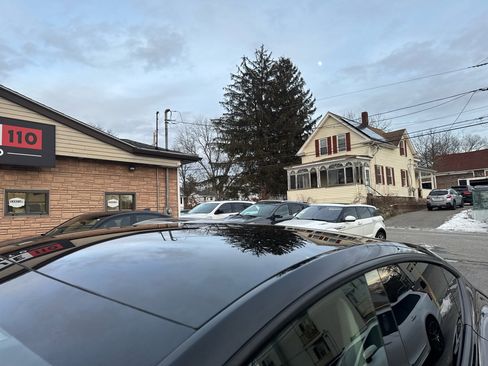 Used 2024 Tesla Model Y Long Range image 17