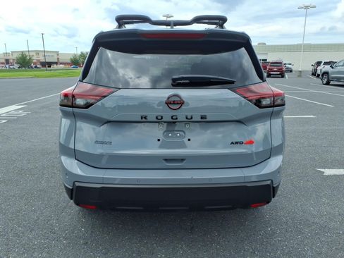 Used 2025 Nissan Rogue SV AWD/4WD image 5