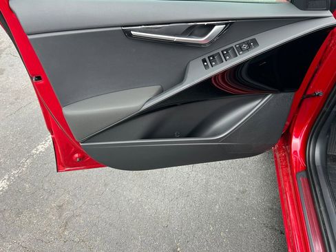 New 2025 Kia Niro EX image 10