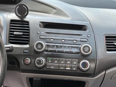 Used 2010 Honda Civic LX image 9
