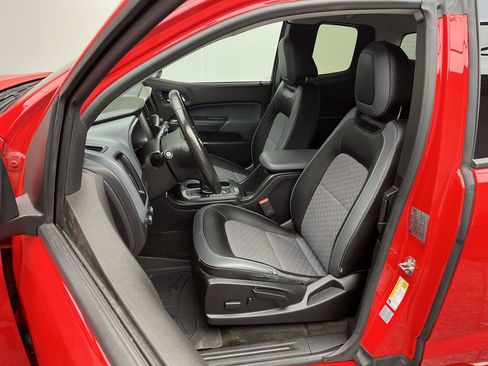 Used 2015 Chevrolet Colorado Z71 AWD/4WD image 10