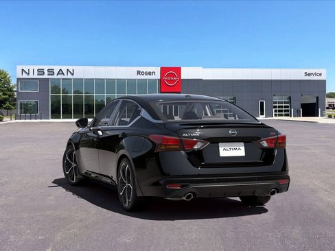 New 2026 Nissan Altima 2.5 SR FWD image 13