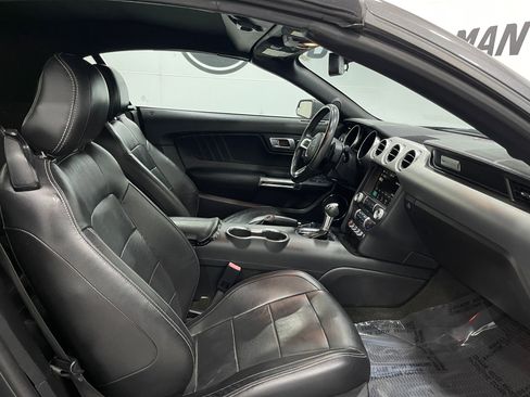 Used 2018 Ford Mustang Premium image 30