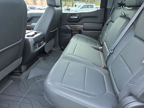 Used 2022 Chevrolet Silverado 1500 RST w/ Redline Edition image 9