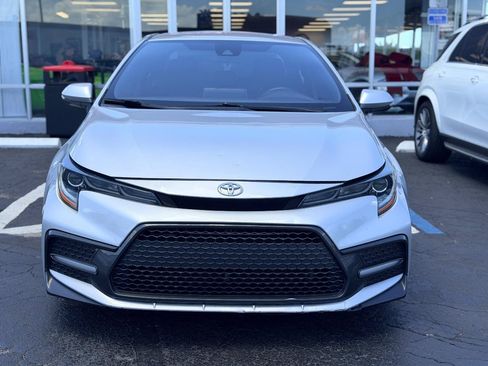 Used 2021 Toyota Corolla SE FWD image 2
