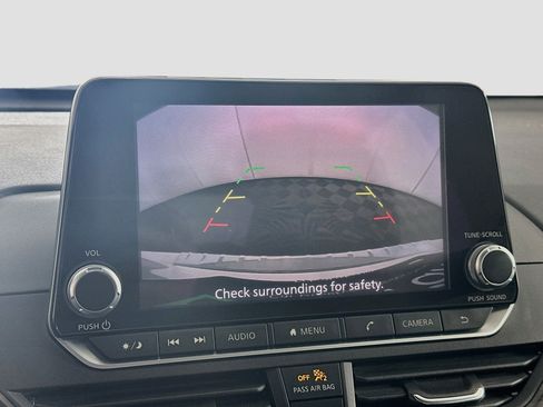 Used 2023 Nissan Altima 2.5 SV FWD image 21