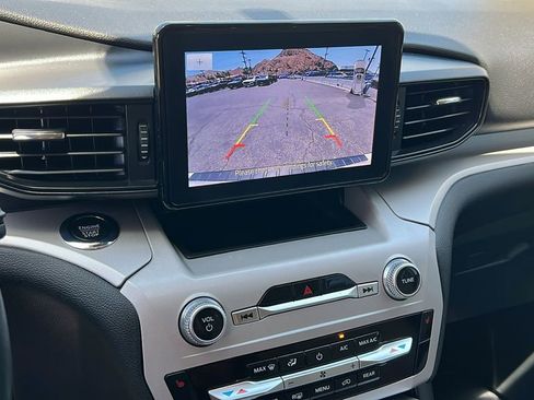 Certified 2023 Ford Explorer XLT RWD image 19
