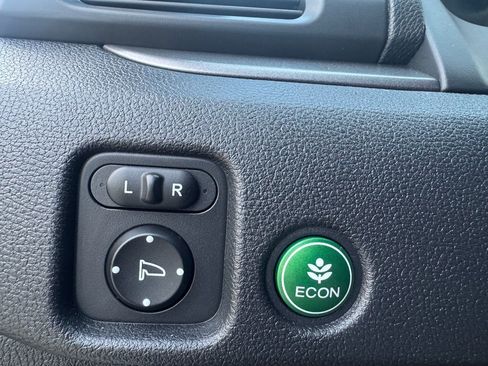 Certified 2017 Honda Pilot LX image 13