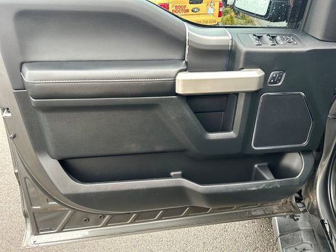 Used 2016 Ford F150 Lariat w/ Equipment Group 502A Luxury AWD/4WD image 16