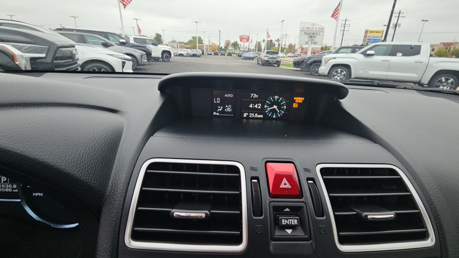 Used 2018 Subaru Forester 2.5i Touring AWD/4WD image 18