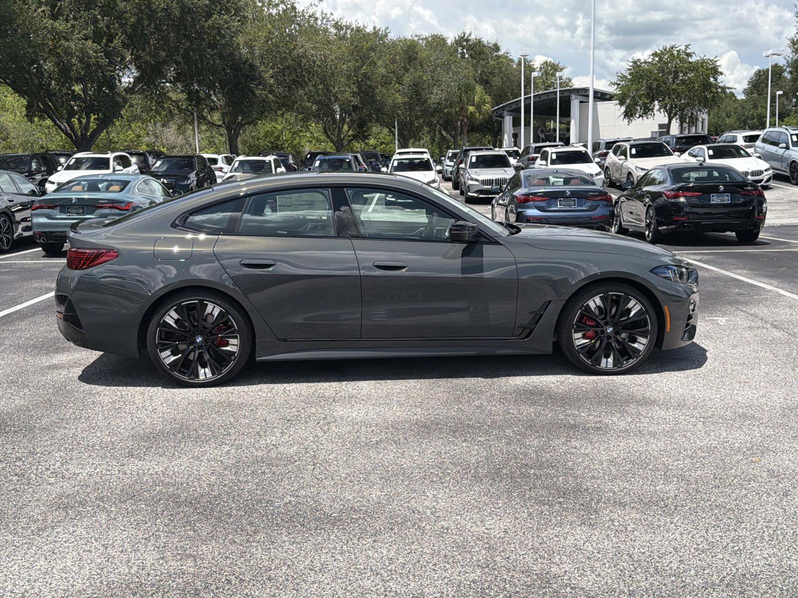 New 2026 BMW M440i w/ Premium Package RWD image 3