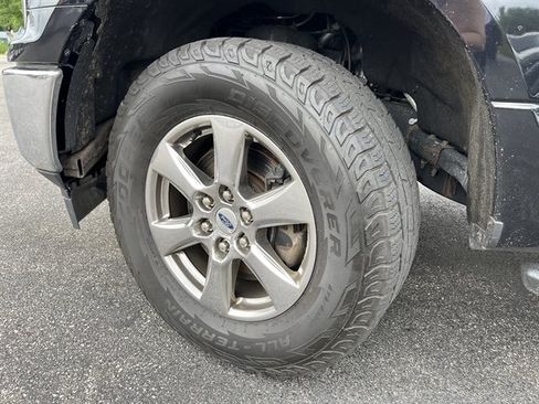 Used 2019 Ford F150 XLT w/ Equipment Group 302A Luxury AWD/4WD image 14