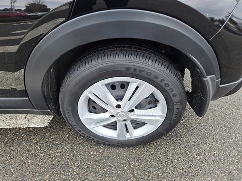 Used 2024 Nissan Kicks S image 12