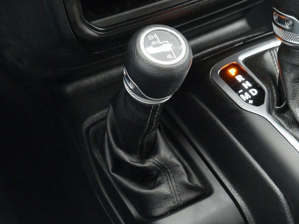 Used 2018 Jeep Wrangler Unlimited Sport AWD/4WD image 42