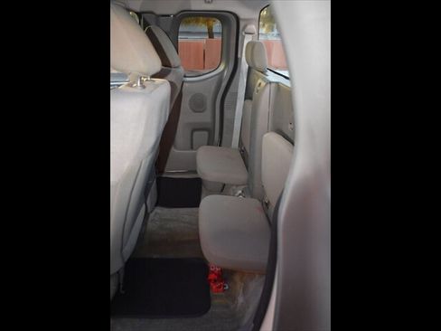 Used 2018 Nissan Frontier S image 20