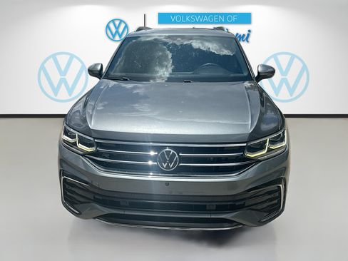 Used 2022 Volkswagen Tiguan SEL R-Line AWD/4WD image 2