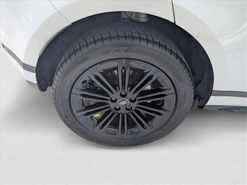 Used 2024 Land Rover Range Rover Evoque Dynamic SE image 25