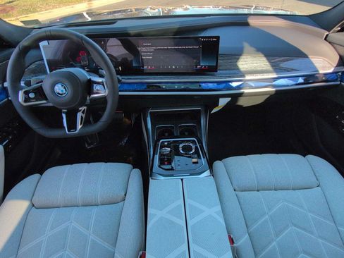 Used 2026 BMW 750e xDrive w/ Executive Package AWD/4WD image 16
