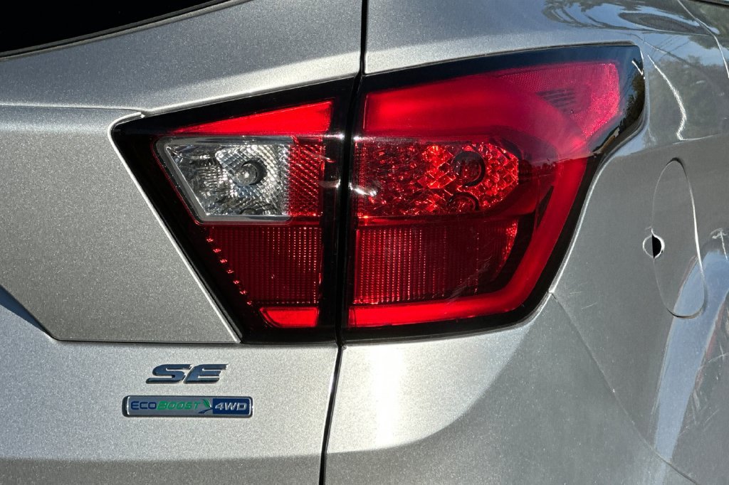 Used 2019 Ford Escape SE AWD/4WD image 29