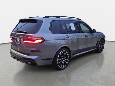 Used 2023 BMW X7 xDrive40i w/ Executive Package image 5