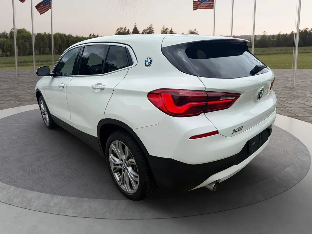 Used 2018 BMW X2 xDrive28i w/ Convenience Package AWD/4WD image 3