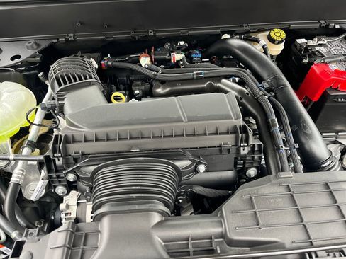 New 2026 Ford Maverick XL image 3