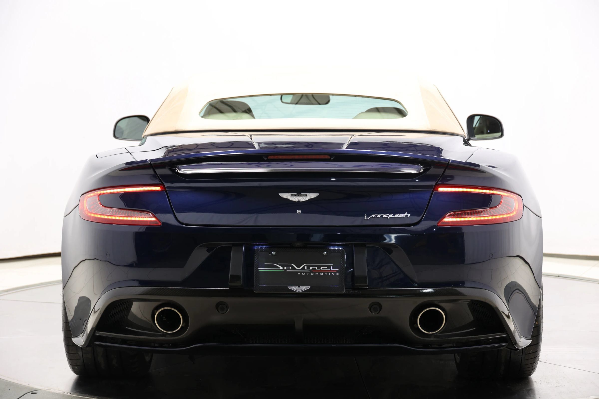Used 2016 Aston Martin Vanquish Volante RWD image 92