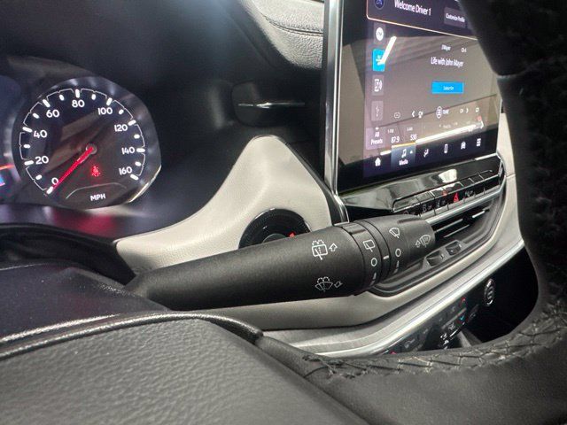Used 2024 Jeep Compass Limited AWD/4WD image 36